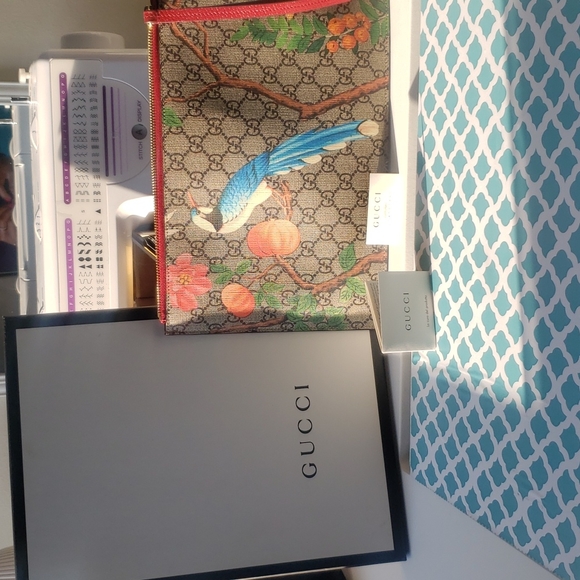 Gucci Handbag - Picture 9 of 9